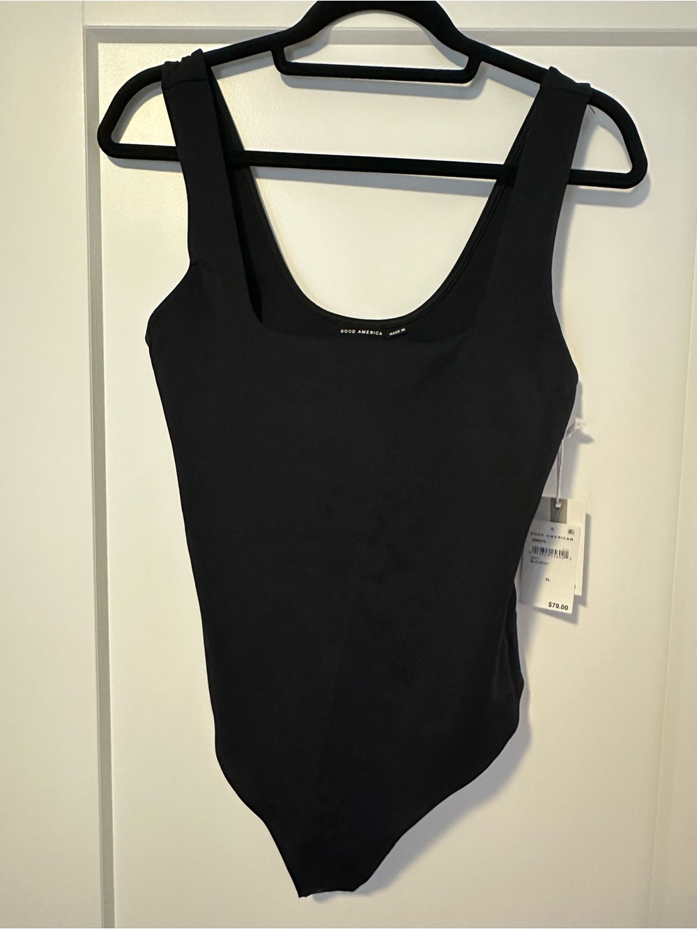 Good American Black Scoop Neck Bodysuit with Wide Straps